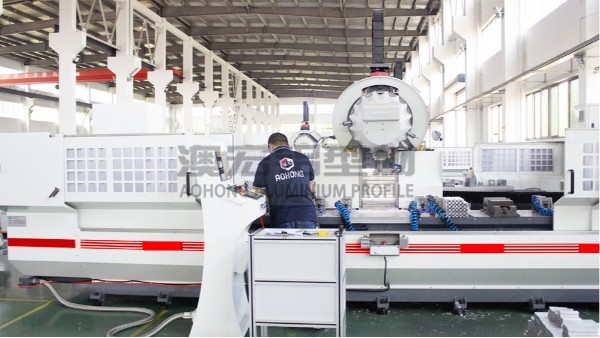 紅外線(xiàn)測(cè)溫儀框架專(zhuān)用鋁型材，戰(zhàn)“疫”復(fù)工在即，澳宏鋁業(yè)為您保駕！